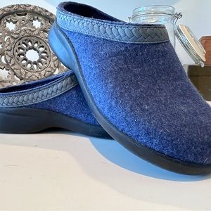 Women’s HAFLINGER Blue Wool Clogs Size 9 (40)